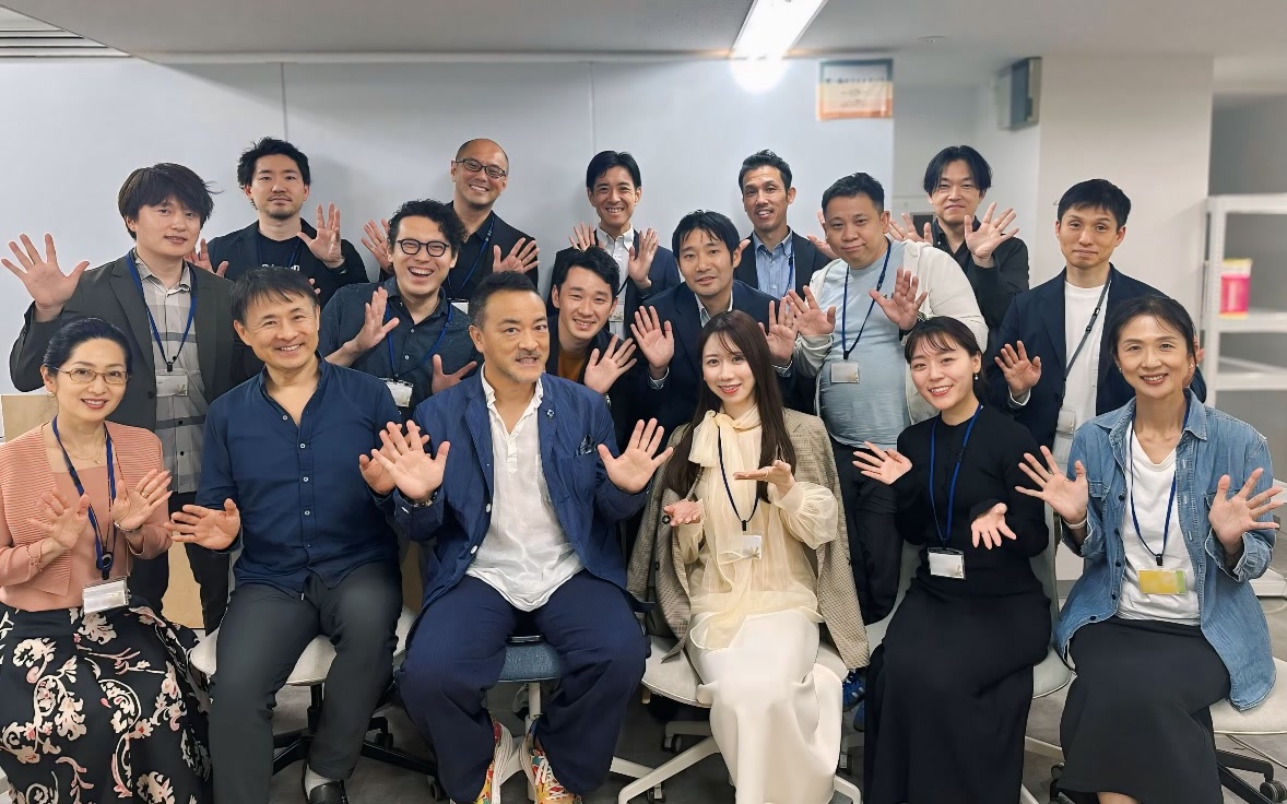セブン&アイHLDGS新規事業開発プログラム参加者との集合写真